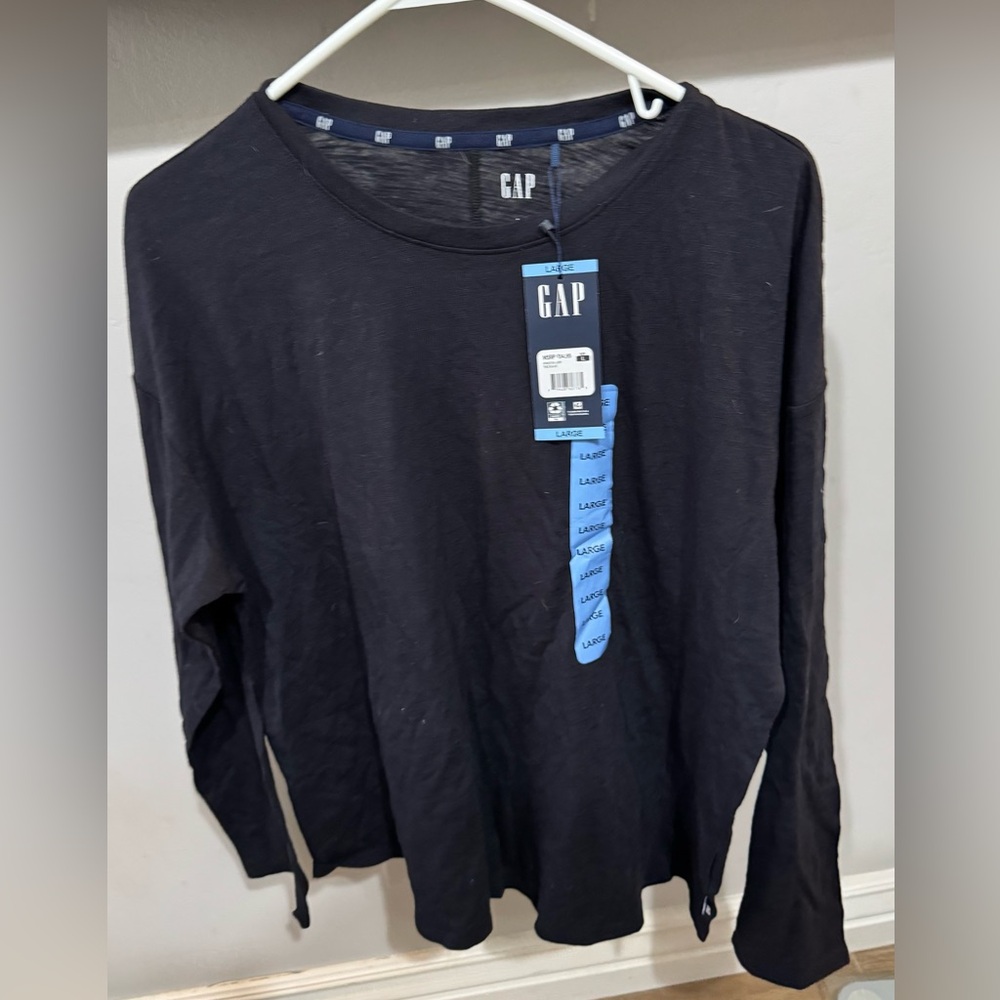 GAP Classic Black Tee